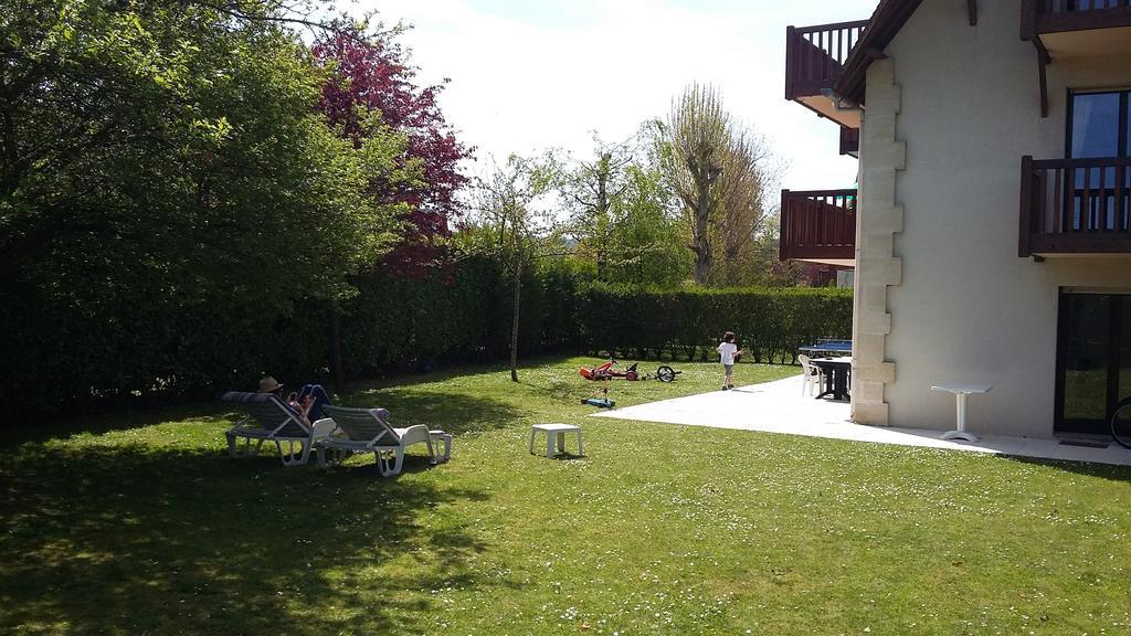 Les Manoirs Appartamento Deauville Esterno foto